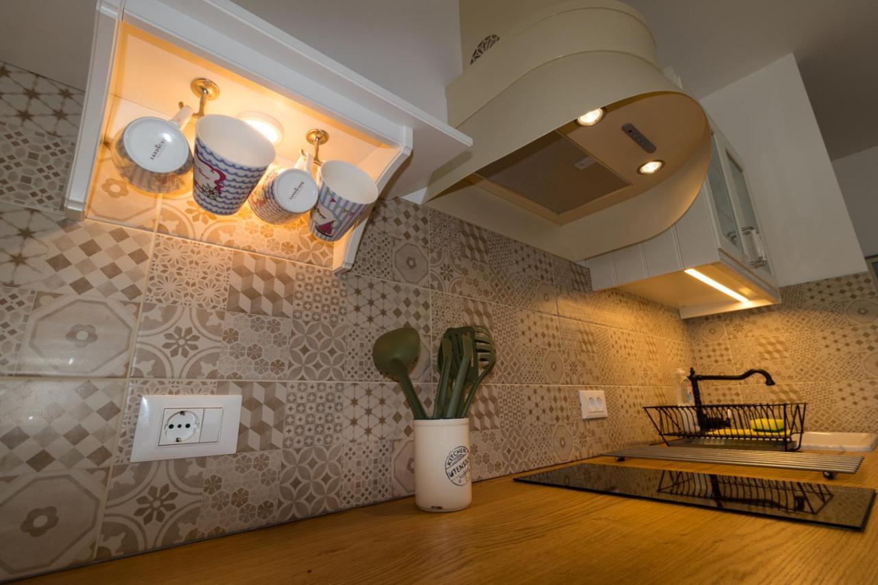 Apartman Hrabrić 2 Njivice Bagian luar foto